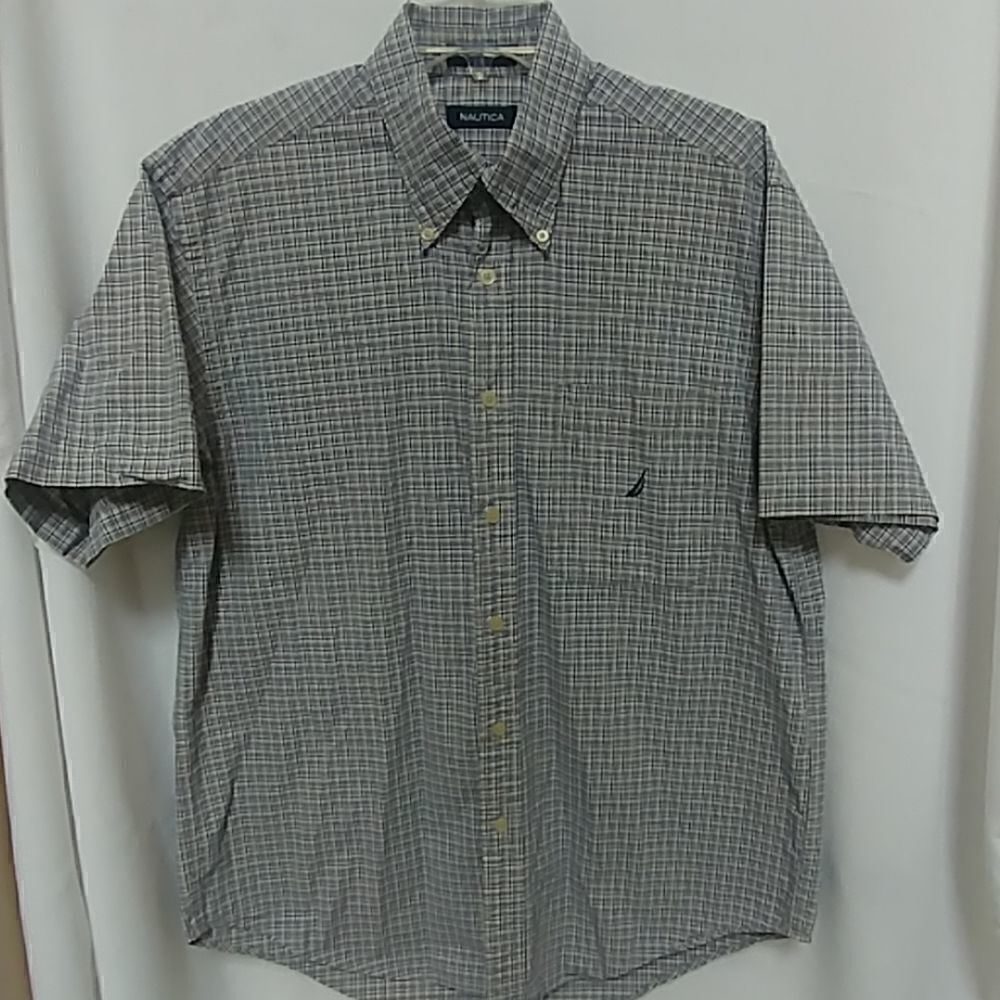 Nautica Men's Button Down Plaid S/S Shirt- L - Picture 2 of 4
